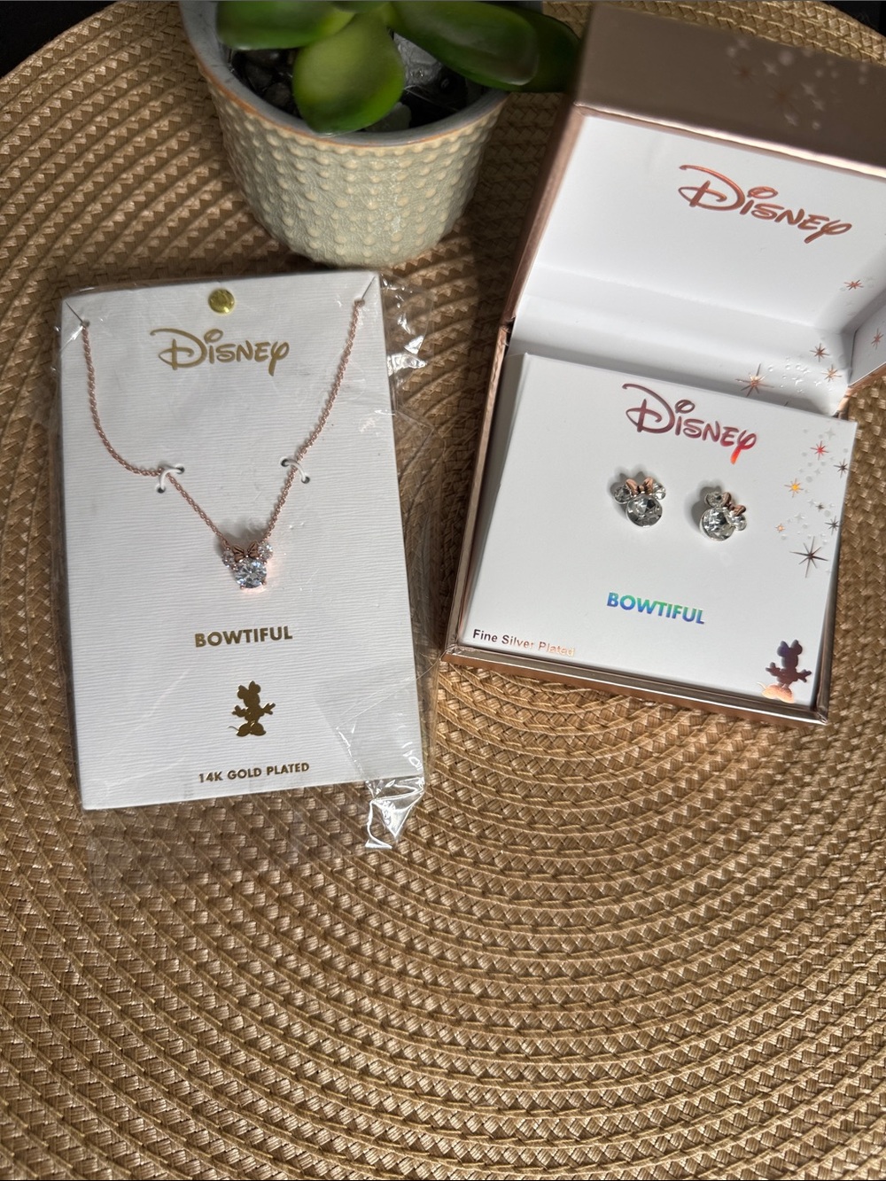 Disney 🔥 Bowtiful SET Rose Gold Necklace with Silver Bow Stud Earrings